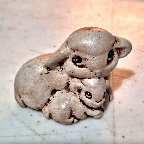 Vintage Ceramic Light Up Nativity Scene With Angel and Baby Jesus Figurines - Picture 6 of 16